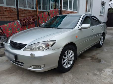Toyota Camry, 2004