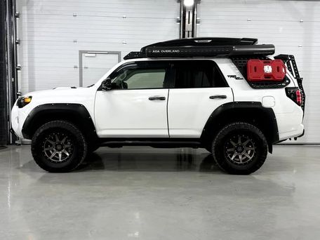 Toyota 4Runner, 2022 — фото 2