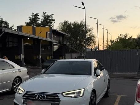 Audi A4, 2019 — 照片 1