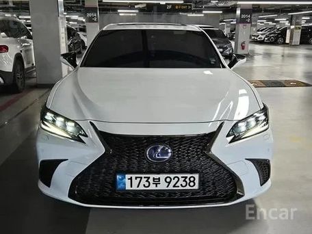 Lexus ES, 2021 — фото 1