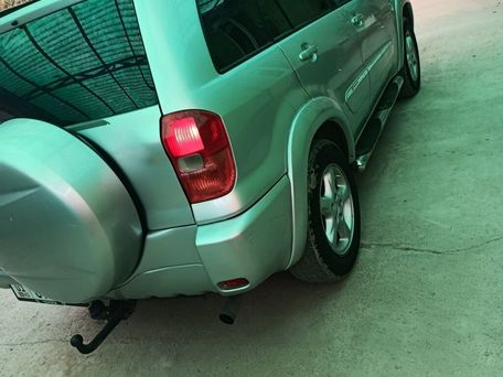 Toyota RAV4, 2003 — сүрөт 1