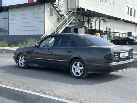 Mercedes-Benz E-Класс, 1999 — фото 2