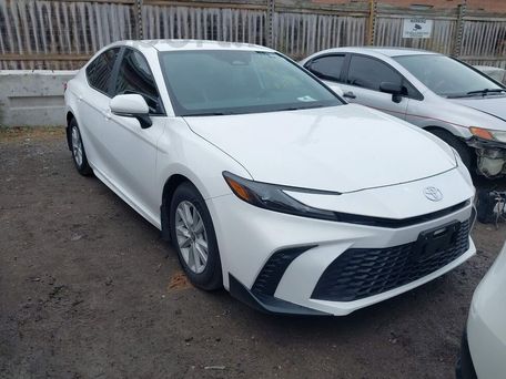 Toyota Camry, 2026 — 照片 1