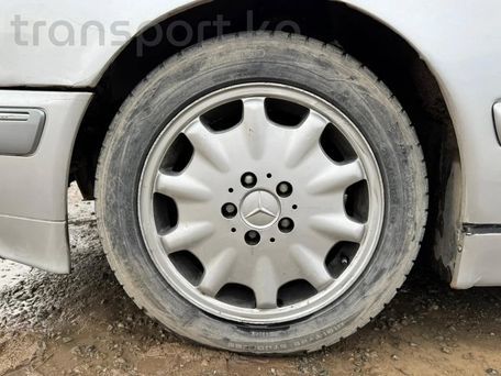 Mercedes-Benz E-Class, 2000 — photo 11