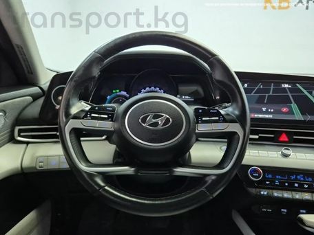 Hyundai Avante, 2022 — photo 11