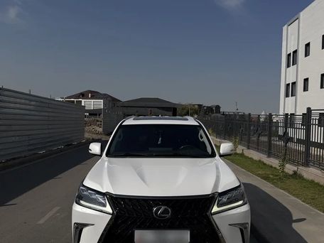 Lexus LX, 2017 — 照片 1