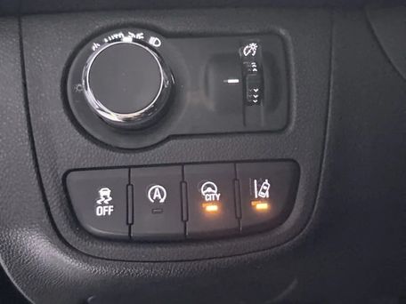 Chevrolet Spark, 2018 — 照片 8