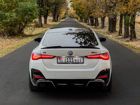 BMW i4, 2022 — сүрөт 8