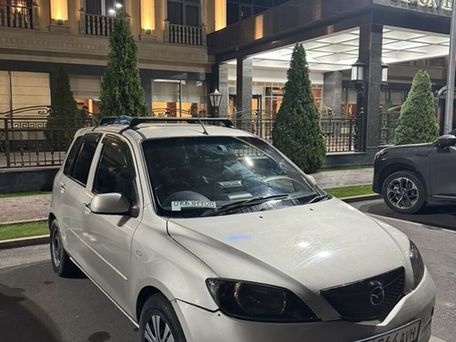 Mazda Demio, 2003 — 照片 2