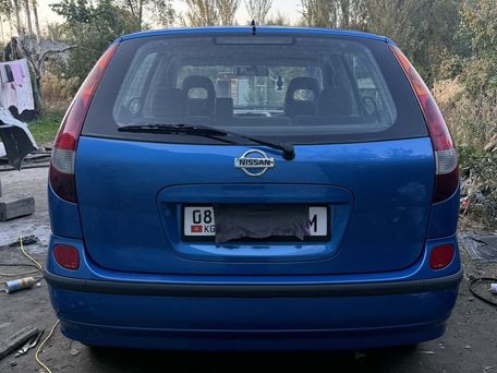 Nissan Almera Tino, 2001 — 照片 2