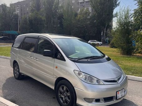 Toyota Estima, 2002