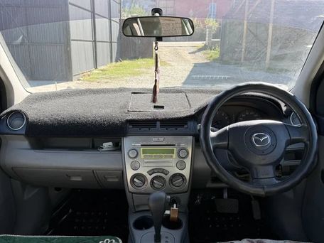 Mazda Demio, 2003 — photo 6