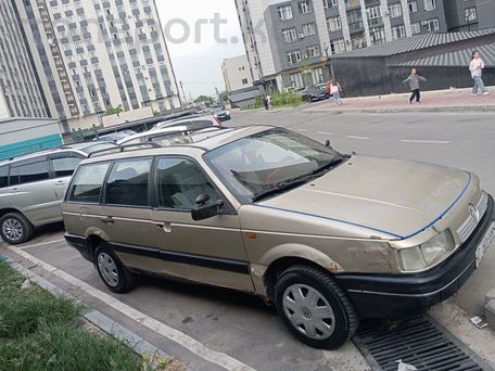 Volkswagen Passat, 1989