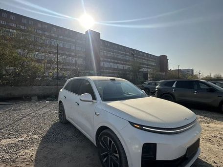 Li Auto (Lixiang) L6, 2025 — photo 2
