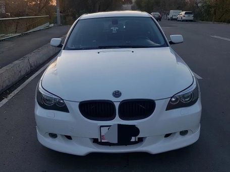 BMW 5 серии, 2004 — 照片 4