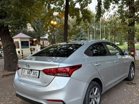 Hyundai Accent, 2017 — 照片 2