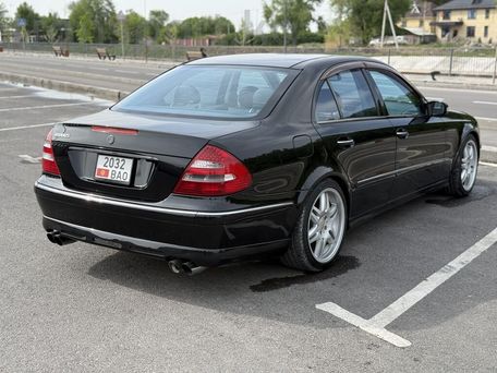 Mercedes-Benz E-Класс, 2004 — 照片 5