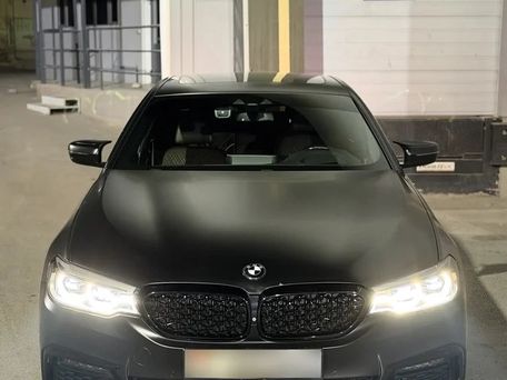 BMW 5 серии, 2018 — 照片 3
