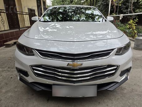 Chevrolet Malibu, 2017 — 照片 1