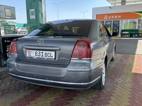 Toyota Avensis, 2004