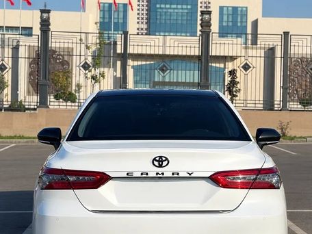 Toyota Camry, 2018 — photo 3