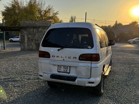 Mitsubishi Delica, 2002 — 照片 3