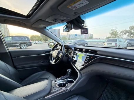 Toyota Camry, 2018 — сүрөт 8