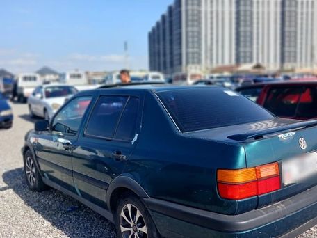 Volkswagen Vento, 1995 — photo 5