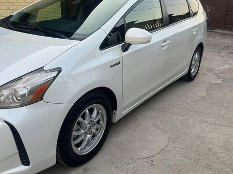 Toyota Prius v (+), 2012 — фото 2