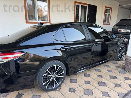 Toyota Camry, 2018 — photo 3