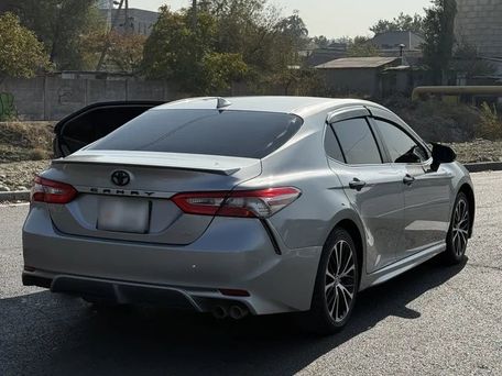 Toyota Camry, 2018 — 照片 4