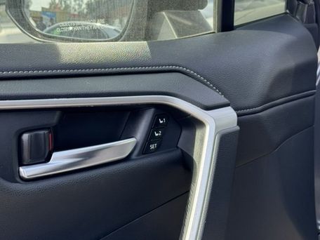 Toyota RAV4, 2023 — photo 10