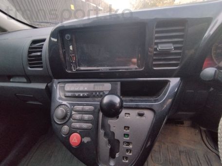 Toyota Wish, 2003 — сүрөт 8