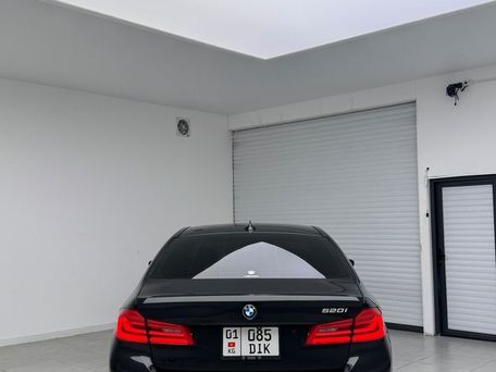 BMW 5 серии, 2019 — 照片 2