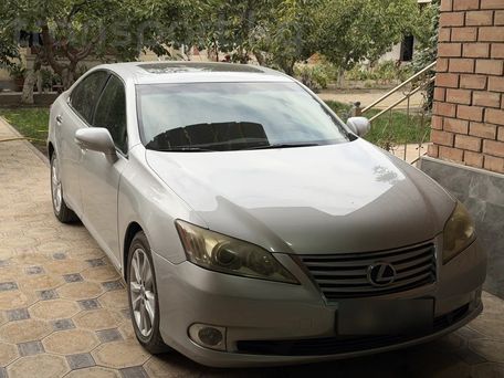 Lexus ES, 2010