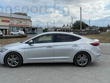 Hyundai Elantra, 2018 — фото 1