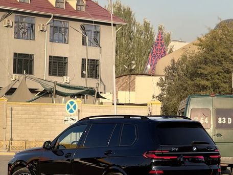 BMW X7, 2024 — photo 4