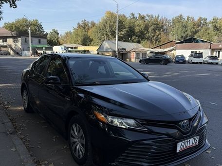 Toyota Camry, 2020 — 照片 2