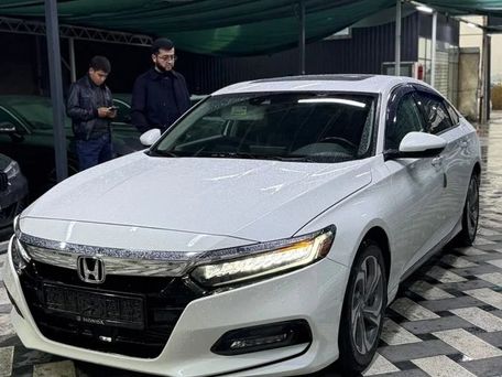 Honda Accord, 2019 — 照片 2