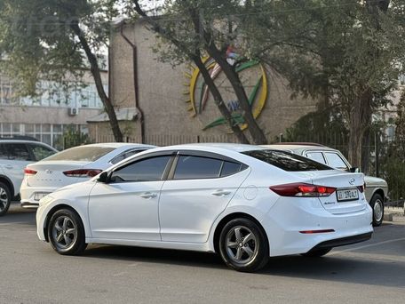 Hyundai Avante, 2016 — фото 3