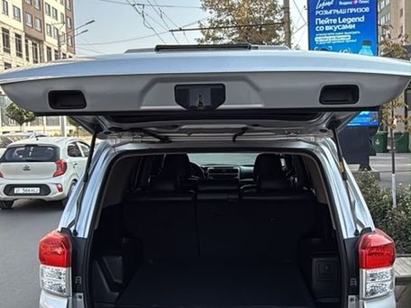 Toyota 4Runner, 2010 — photo 7