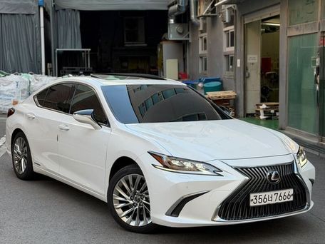 Lexus ES, 2020 — photo 1