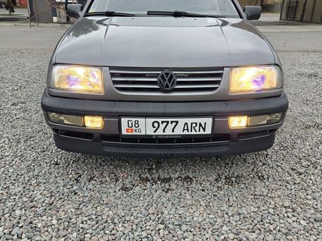 Volkswagen Vento, 1992