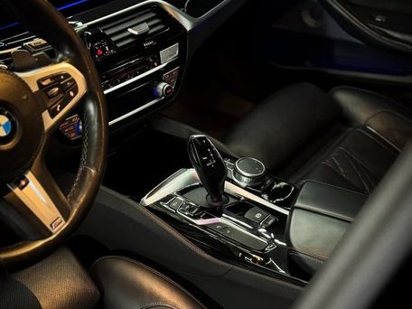 BMW 5 серии, 2019 — 照片 8