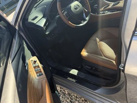 Toyota Avalon, 2023 — photo 9