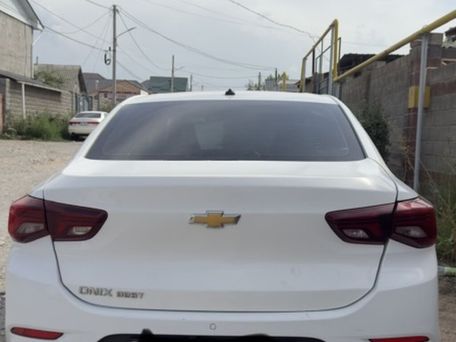 Chevrolet Onix, 2020 — photo 3