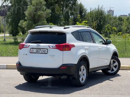 Toyota RAV4, 2013 — 照片 2