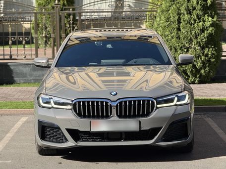 BMW 5 серии, 2021