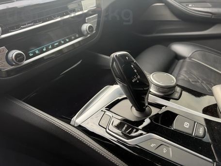 BMW 5 серии, 2020 — 照片 8