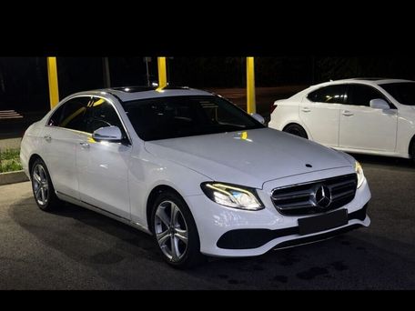 Mercedes-Benz E-Class, 2017 — photo 5